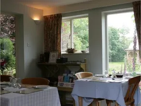 Riverside Cottage - Image 4