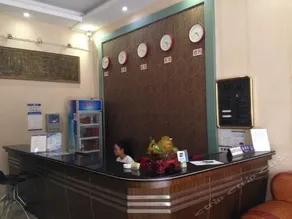Yilongxin Business Hotel - Image 2