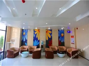 Leke 99 Boutique Chain Hotel Shahe People Street - Image 3