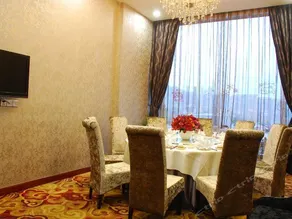 XINNING YINGJIE HOLIDAY HOTEL - Image 5