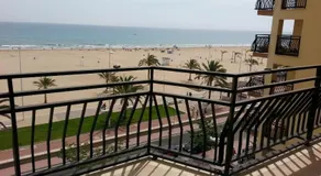 Magnificos Apartamentos Ondina en la Primera Linea de la Playa de Gandia - Image 5