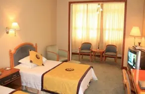 TWENTY FOUR BRIDGE HOTEL - Image 4