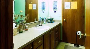 Spacious, cozy private room in Wooster - Image 5