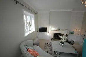 Daisy Cottage Arundel - Image 2