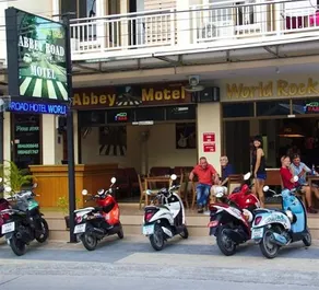 Abbey Road Hotel - Image 5