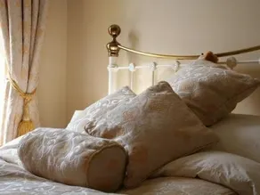 King William The Fourth Guest House - Image 2