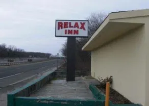 Relax Inn - Image 2