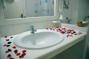 Afrodite Hotel - Image 3