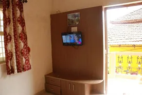 Cain Holiday Homes - Image 2