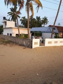 Njarakkal Beach Bunglow - Image 2