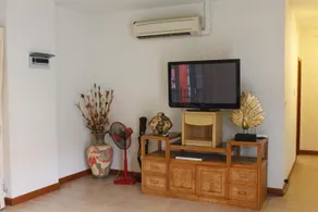 Nordic Bungalow House 26 - Image 3