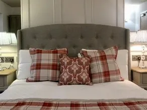 Nine Jars Hotel - Image 2