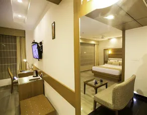 Hotel Sky - Image 2