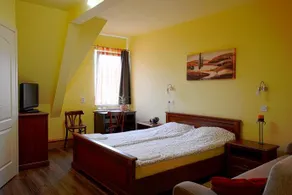 Casablanca Rooms and Restaurant - Image 5