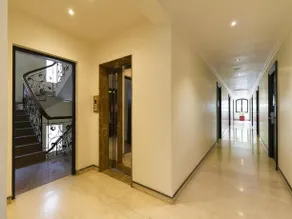 OYO Premium Koramangala Club - Image 3