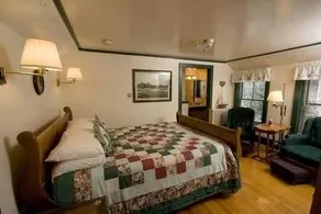 Blue Harbor House Inn - Image 2