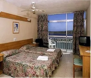 Qawra Inn Hotel - Image 3