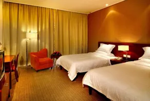 Mirage Hotel - Image 5
