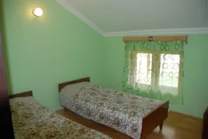 Ruso and Robi Apartment - Image 5