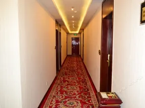 Lvjing Business Hotel Luzhou - Image 4