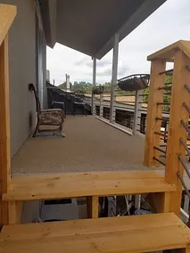 Ronnie's Resort - Image 2