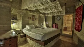 Suzanas Cave Hotel - Image 5