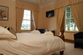 Trochelhill Country House Bed and Breakfast - Image 4