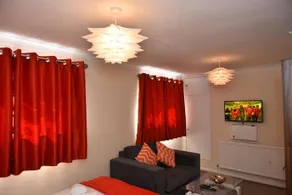 Everest House - Image 5