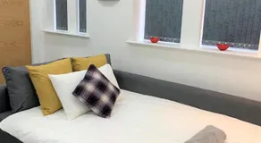 Leeds Super Luxurious Apartments - Image 3
