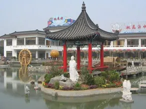 Shunlu ・ Waterfront Residence | Oriental Aesthetics Lakeside Garden Hotel - Image 5
