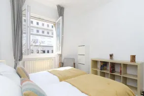 Friendly Rentals Museo Reina Sofia - Image 3