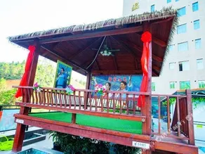 Fu Ying Men Hotel - Image 4