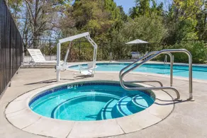 Super 8 by Wyndham Willits - Image 5