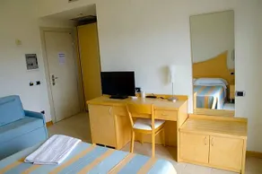 Almaluna Hotel & Resort - Image 4