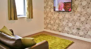 Warwick Place Apartments - Image 5