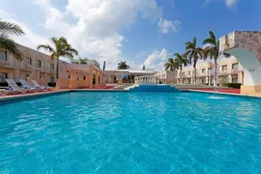 Holiday Inn Express Cancun Zonaera - Image 2