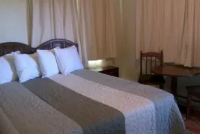 Fir Grove Motel - Image 5
