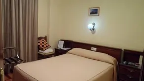 Hostal Coruña - Image 3