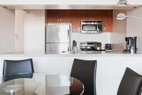Deedee's Apartment at Grand - Image 4