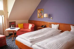 Romantik-Hotel und Restaurant „Goldener Karpfen“ - Image 2
