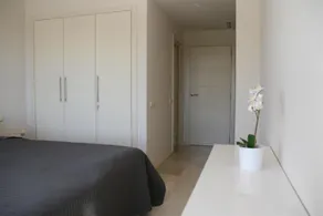 2152-Modern apt with private beach - Image 3