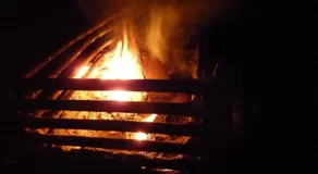 Romany Wagon Retreat - Image 2