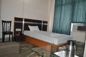 Hotel Theja Fort - Image 5