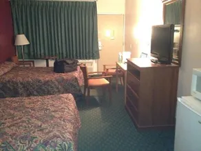 Econo Lodge University Arena - Image 5