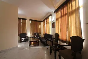 Red Inn Manali - Image 2