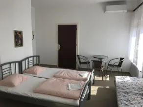 Kiskunlachaza Apartmanhaz - Image 5