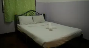 Moom Pon Khlai Hostel & Spa - Image 2