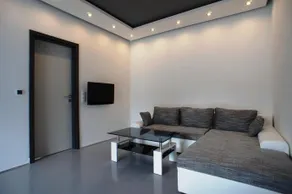 Silver Grey Apartmanhaz - Image 3