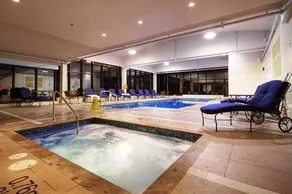 Montreal Luxury Apartments - Image 5