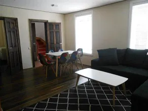 Yellow Center Holiday Home - Image 5